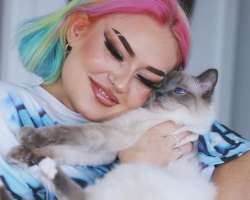 Jon has adopted a male cat whom she calls Taco.